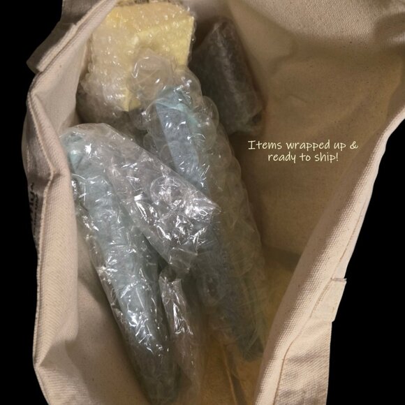 Dragonfly Lovers Gift Bag - Picture 12 of 15